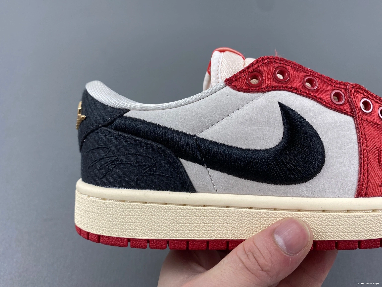 OG 1 Air Jordan Low Trophy Room FN0432-100 0413